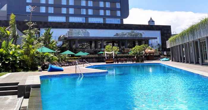 Hồ bơi Gammara Hotel Makassar