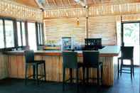 Bar, Kafe, dan Lounge Bumbangku Beach Cottages Bar & Restaurant