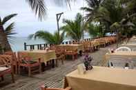 Restoran White Sand Beach Resort