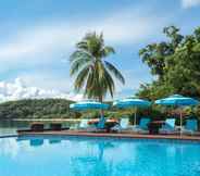 Swimming Pool 2 Huma Island Resort and Spa