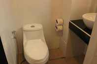 Toilet Kamar SP Place Hotel