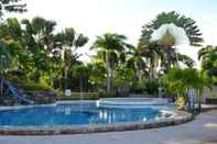 Swimming Pool The Ritz Hotel at Garden Oases 