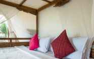 Kamar Tidur 6 By Dorry Bed and Breakfast  