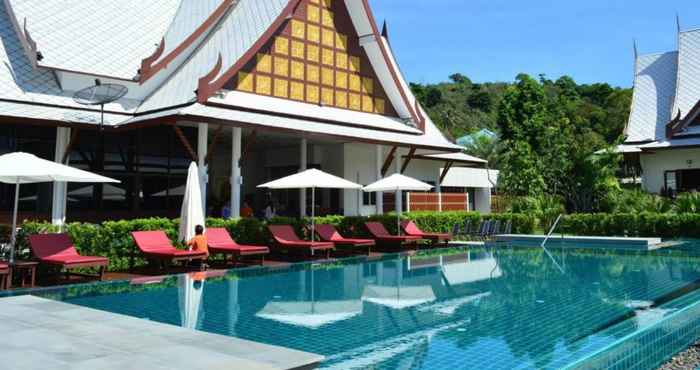 สระว่ายน้ำ Bhu Tarn Koh Chang Resort and Spa