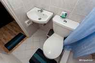 Toilet Kamar Casa Consuelo Transient House