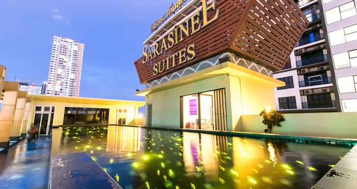 สระว่ายน้ำ Sarasinee All Suites