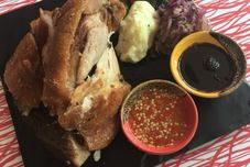 餐厅 Sarasinee All Suites