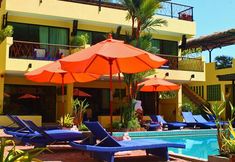 ภายนอกอาคาร 4 CC's Hideaway Hotel