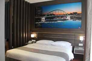 Neotel Hotel City Centre, THB 748.71