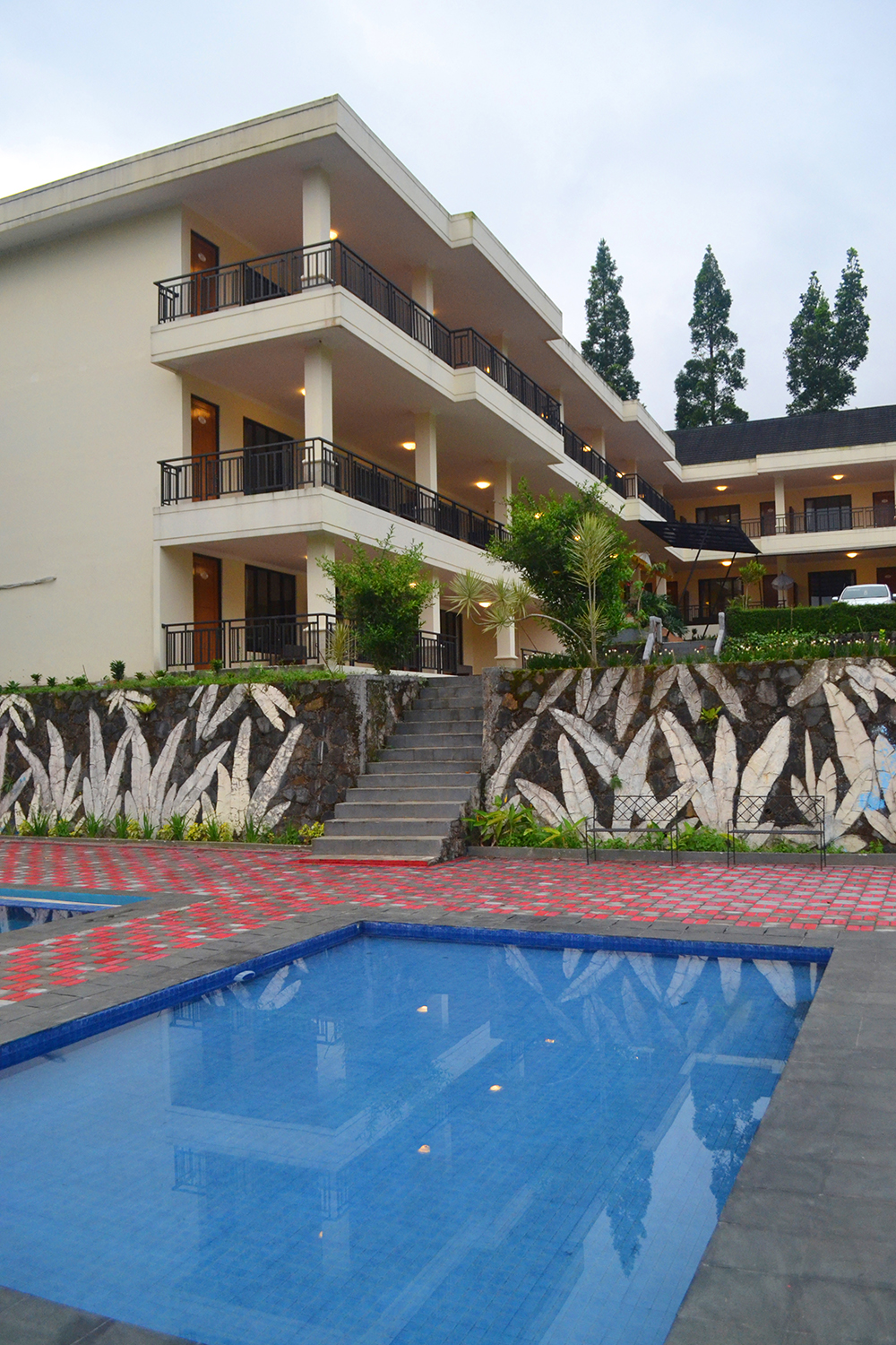 Swimming Pool Ken Raudhah Inn