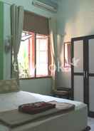 BEDROOM Hatiga Homestay near Kebun Raya Bogor &  Botani Square