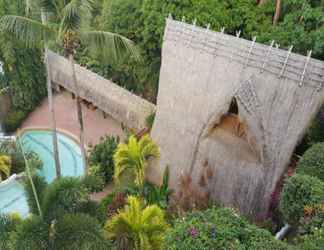 Exterior 2 Waimea Luxury Houses