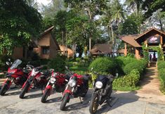 ภายนอกอาคาร 6 Flora I Talay Resort and Restaurant
