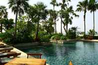 Kolam Renang Dor-Shada Resort by The Sea