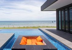 สระว่ายน้ำ 6 Sunshine Paradise Resort
