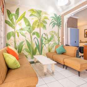 Lobby1Pagar Putih Guest House Syariah,Kolam Renang Graha Melati Bandung飯店