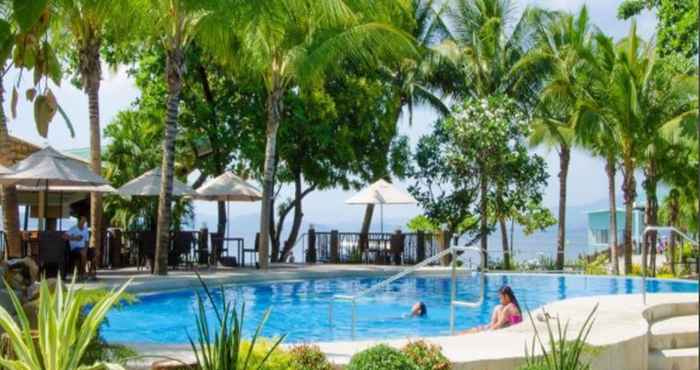 Swimming Pool Camayan Beach Resort and Hotel