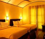 Kamar Tidur 2 Camayan Beach Resort and Hotel