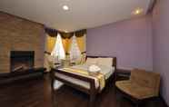 Kamar Tidur 2 Colione Bed & Breakfast