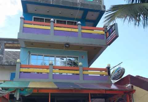 Exterior Rainbow Beach Resort