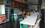 Quầy bar, cafe và phòng lounge 6 Rainbow Beach Resort