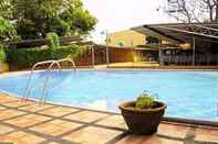 Swimming Pool Elison Hotel