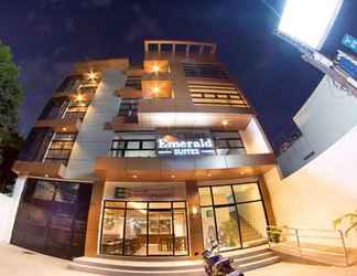 ภายนอกอาคาร 2 Emerald Suites 