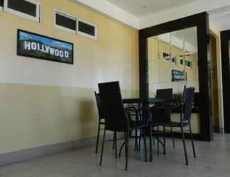 Sảnh chờ 2 Hollywood Suites and Resorts - Marilao