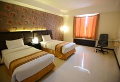 Bedroom 5 Grand Surabaya Hotel