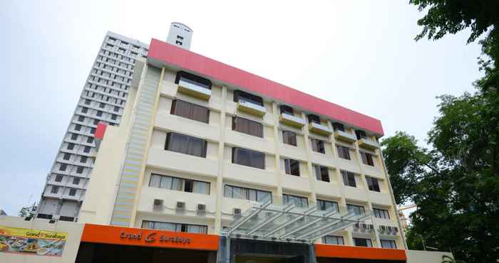 Luar Bangunan Grand Surabaya Hotel