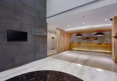 Lobby 5 Harper MT Haryono, Cawang by ASTON