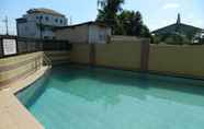 Kolam Renang 6 Hollywood Suites and Resorts - Meycauayan