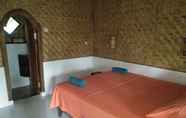 Kamar Tidur 2 Pondok Bulan Cafe & Cottages