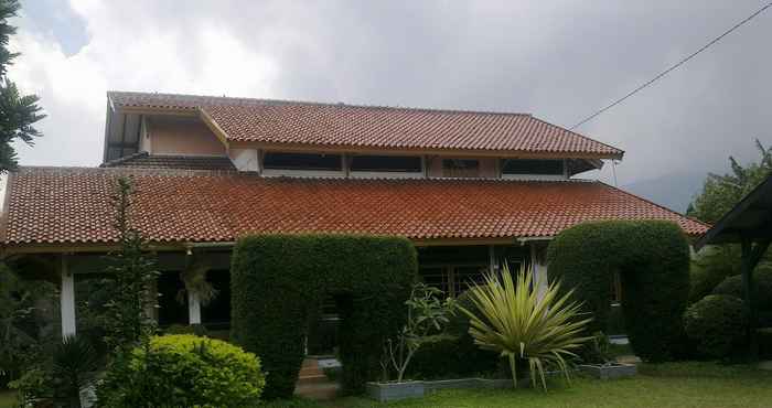 Exterior Villa Manis Lembang