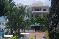 Lobby La Roca Villa Resort Hotel