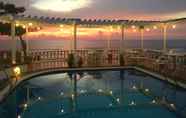 Swimming Pool 4 La Roca Villa Resort Hotel