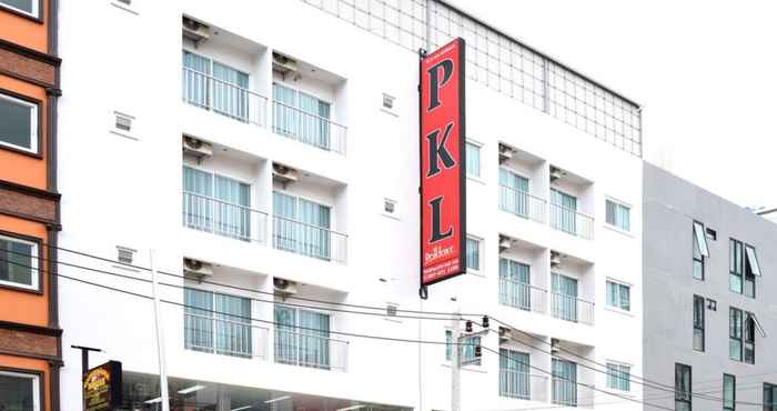 Exterior PKL Residence