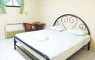 Kamar Tidur 4 Little Home Guesthouse