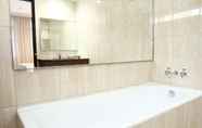 In-room Bathroom 5 Hotel Astoria Lampung