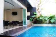 Swimming Pool Inkuta Residence & Villa