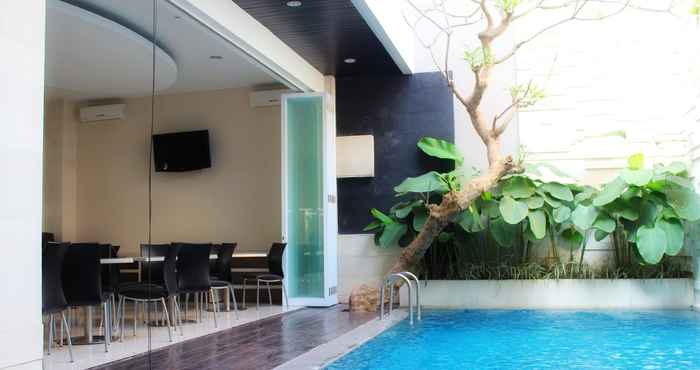 Swimming Pool Inkuta Residence & Villa