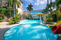 Swimming Pool Queen Margarette Hotel - Main