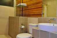 Toilet Kamar Casa Crystalla