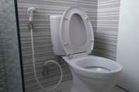 Toilet Kamar The Aghela House