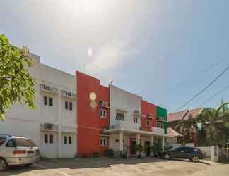 Exterior 2 RedDoorz Syariah @ Panglima Nyak Makam Aceh