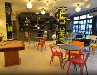 Lobi 2 Makati Junction Hostels