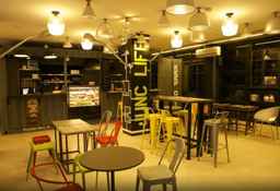 Makati Junction Hostels, SGD 7
