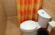 Toilet Kamar 5 Parkway Vista Condotel by Cocotel