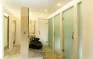 Toilet Kamar 5 The Island Hotel Bali