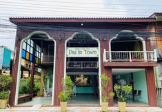 Exterior 2 Pai in Town
